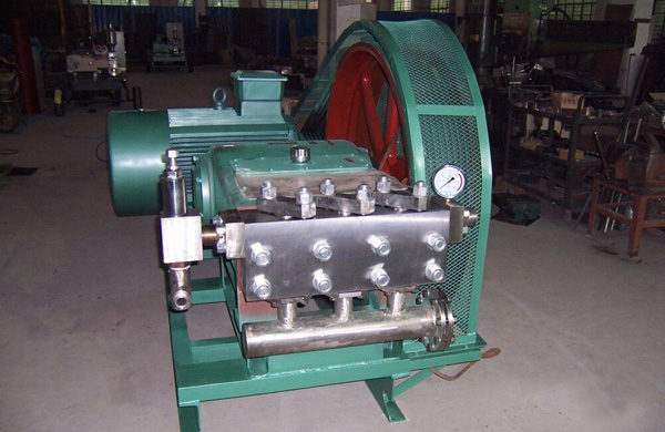 W3120.100 �߉���